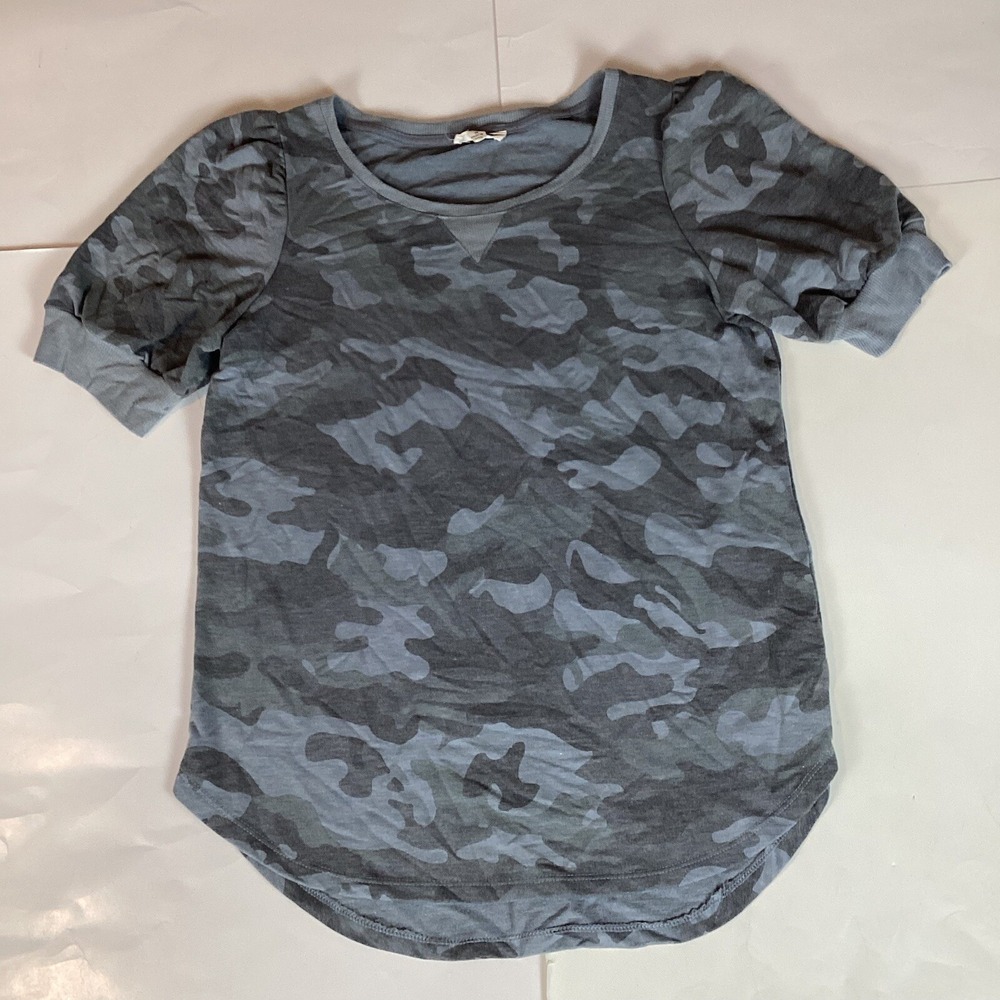 Jane And Delaney Womens T Shirt Top Sz Medium Short Sleeve Comfort Camo Soft